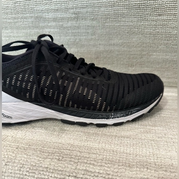 Asics Dynaflyte 2 FlyteFoam Road-Running Shoes Size 8, Black and White - Picture 10 of 15